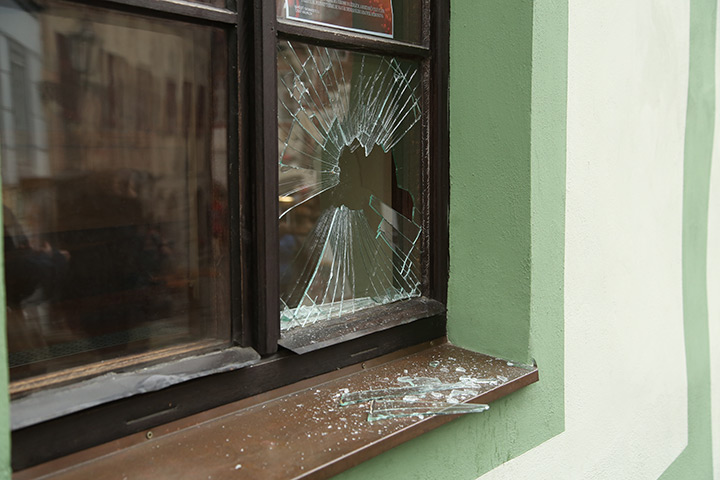 A2B Glass are able to board up broken windows while they are being repaired in Southwark.